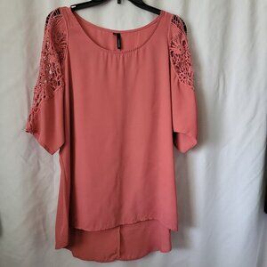 Maurice's Blouse Crocheted 3/4 sleeves Mauve Large Hi-Low Hem flowy